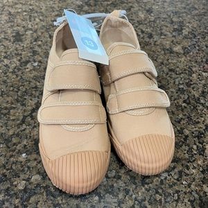 Cat & Jack boys Haven shoes size 13